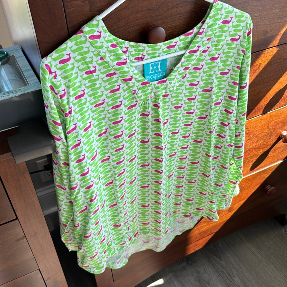 Escapada Whale Tunic Top